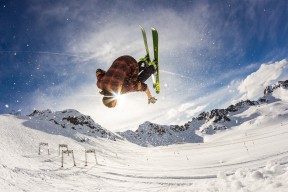雷速体育平台-您尚未提供具体内容，请补充相关文本或事件信息，以便我为您生成准确的标题。